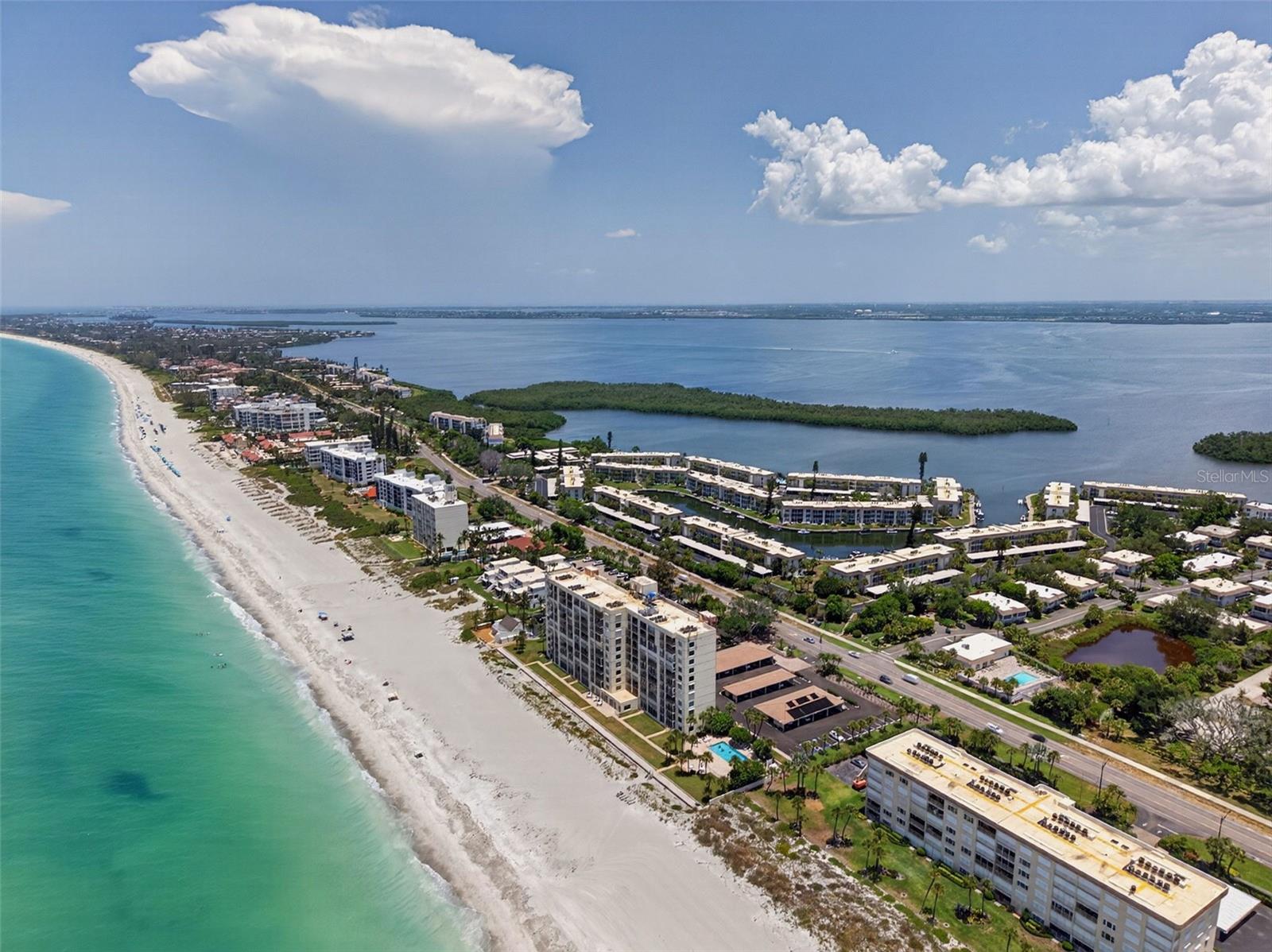 LONGBOAT HARBOUR - Residential