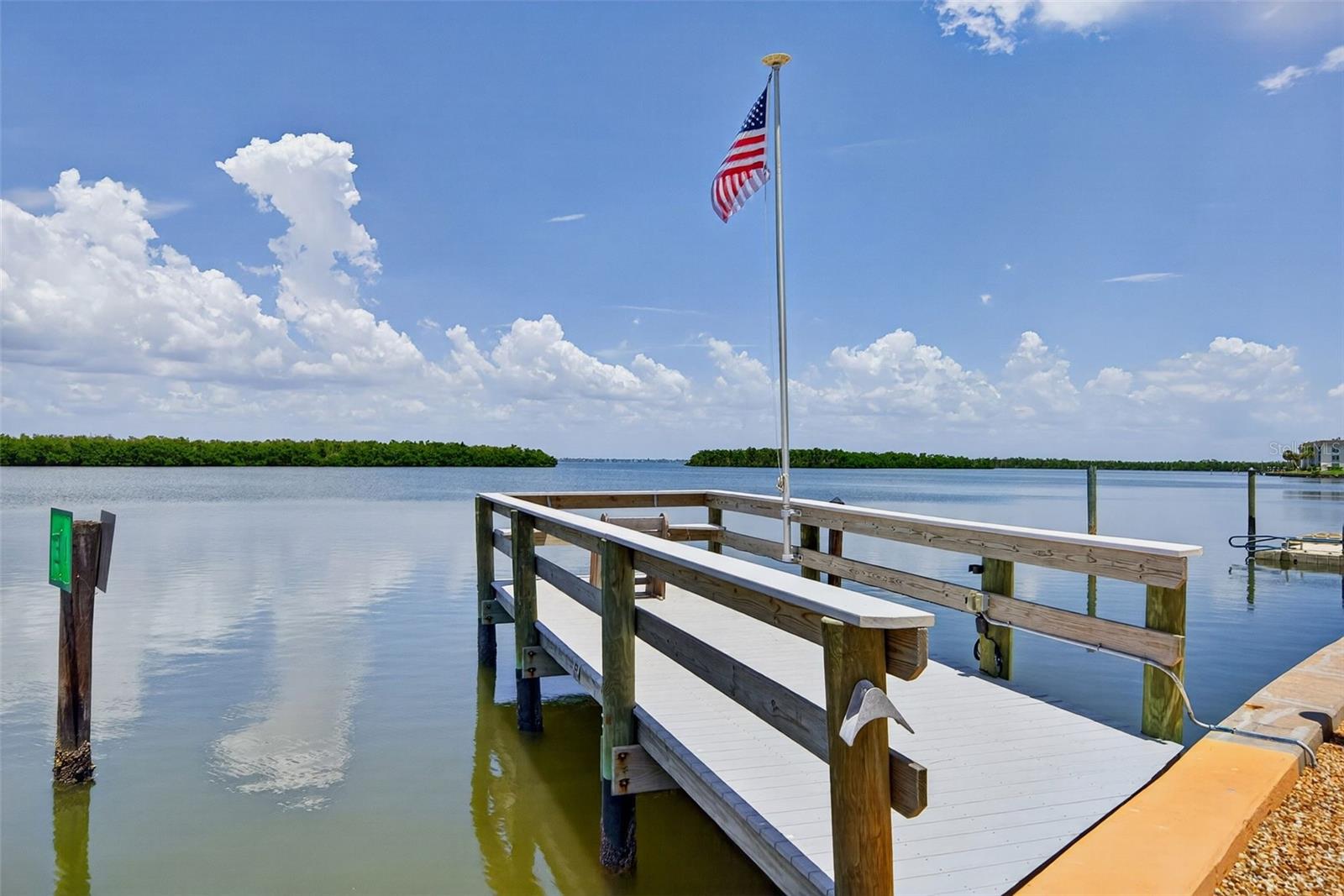 LONGBOAT HARBOUR - Residential