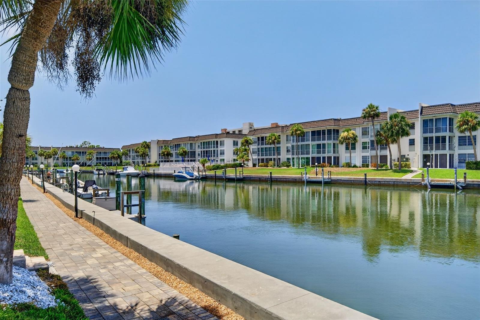 LONGBOAT HARBOUR - Residential