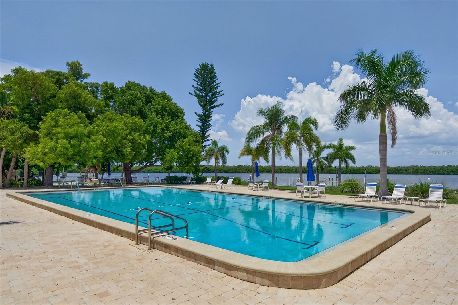 LONGBOAT HARBOUR - Residential