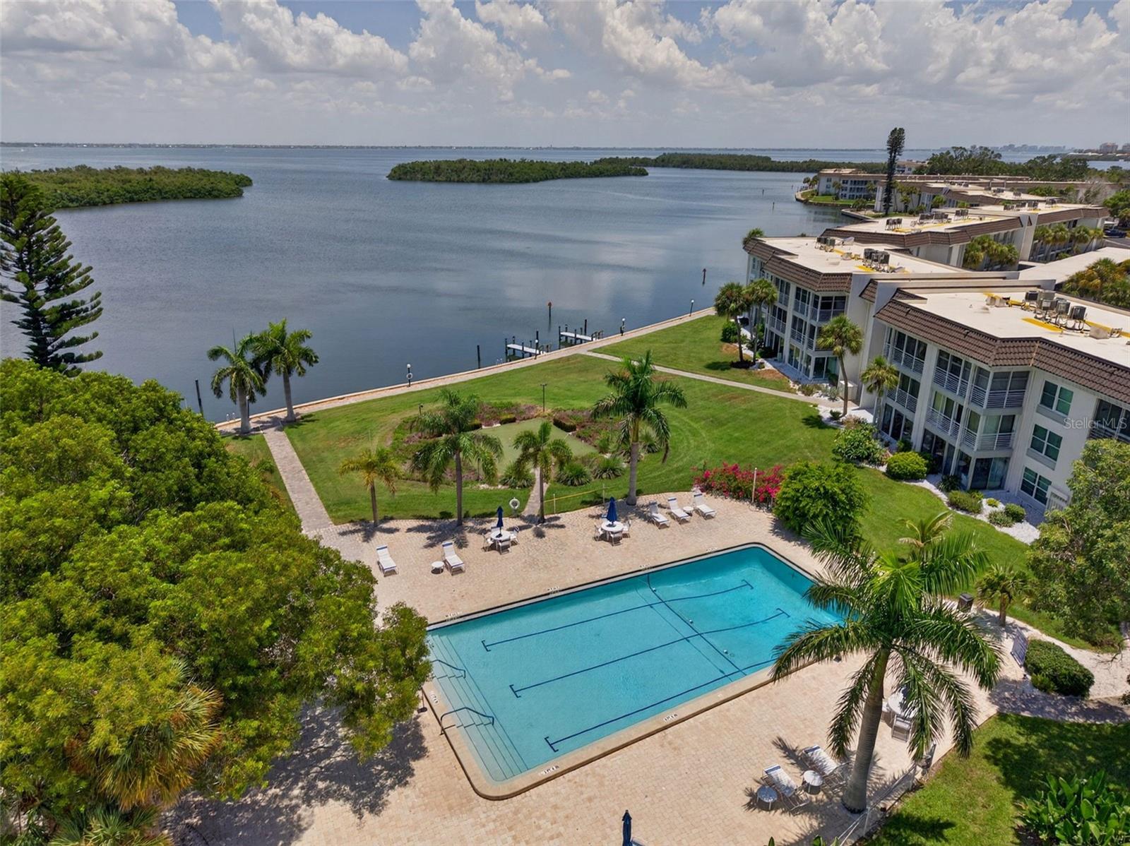 LONGBOAT HARBOUR - Residential