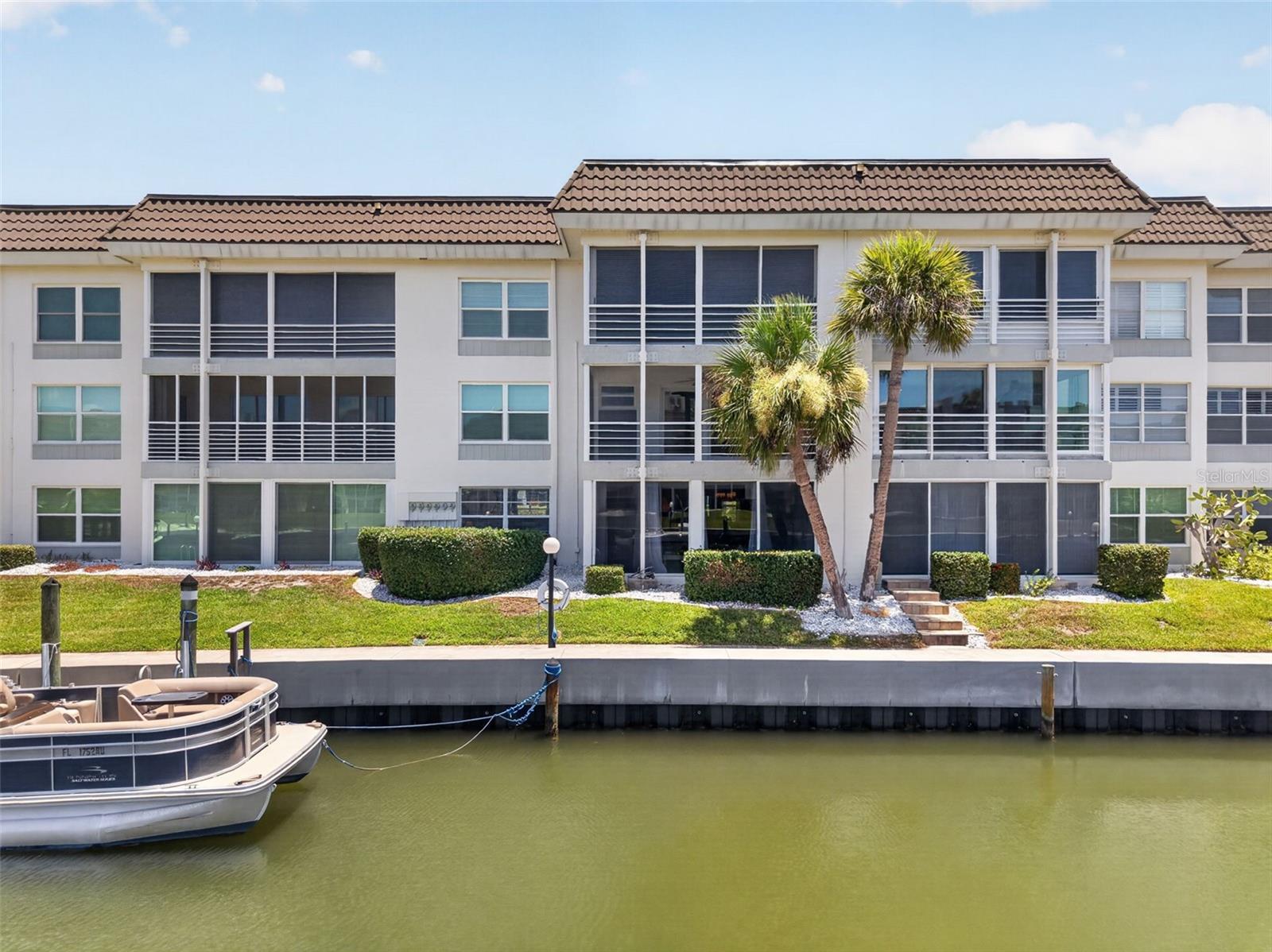 LONGBOAT HARBOUR - Residential