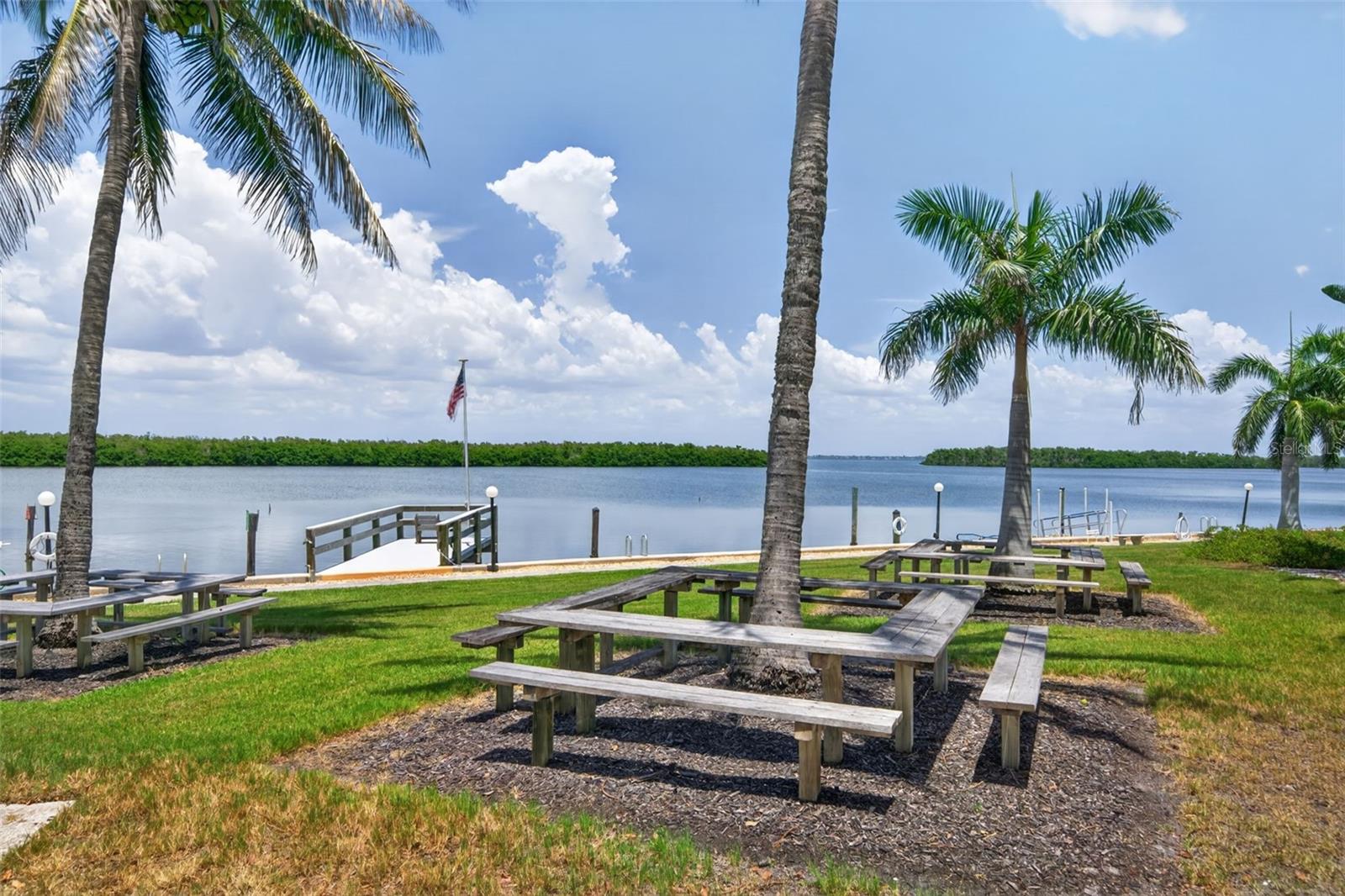 LONGBOAT HARBOUR - Residential