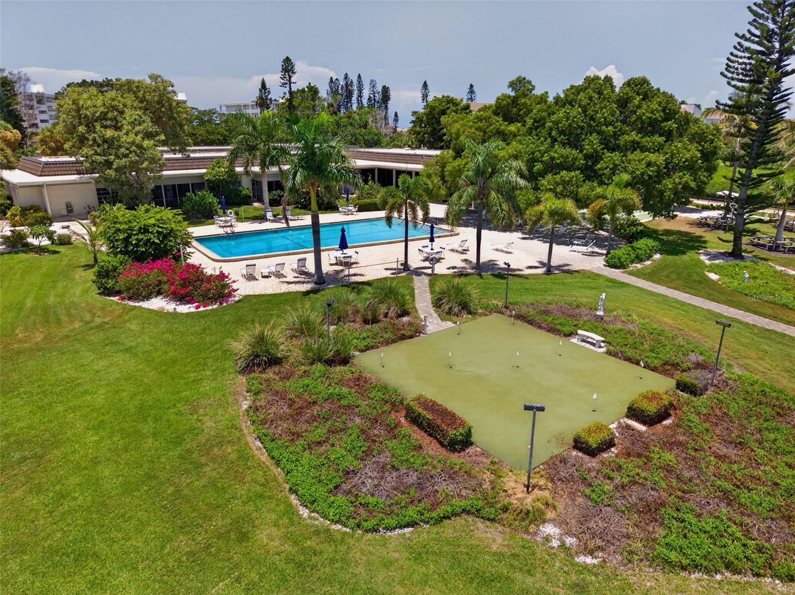LONGBOAT HARBOUR - Residential