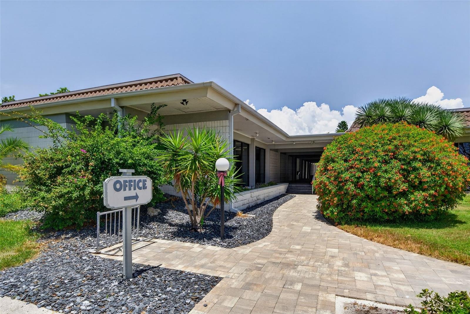 LONGBOAT HARBOUR - Residential