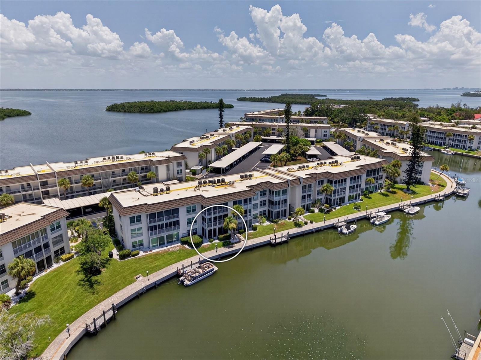 LONGBOAT HARBOUR - Residential
