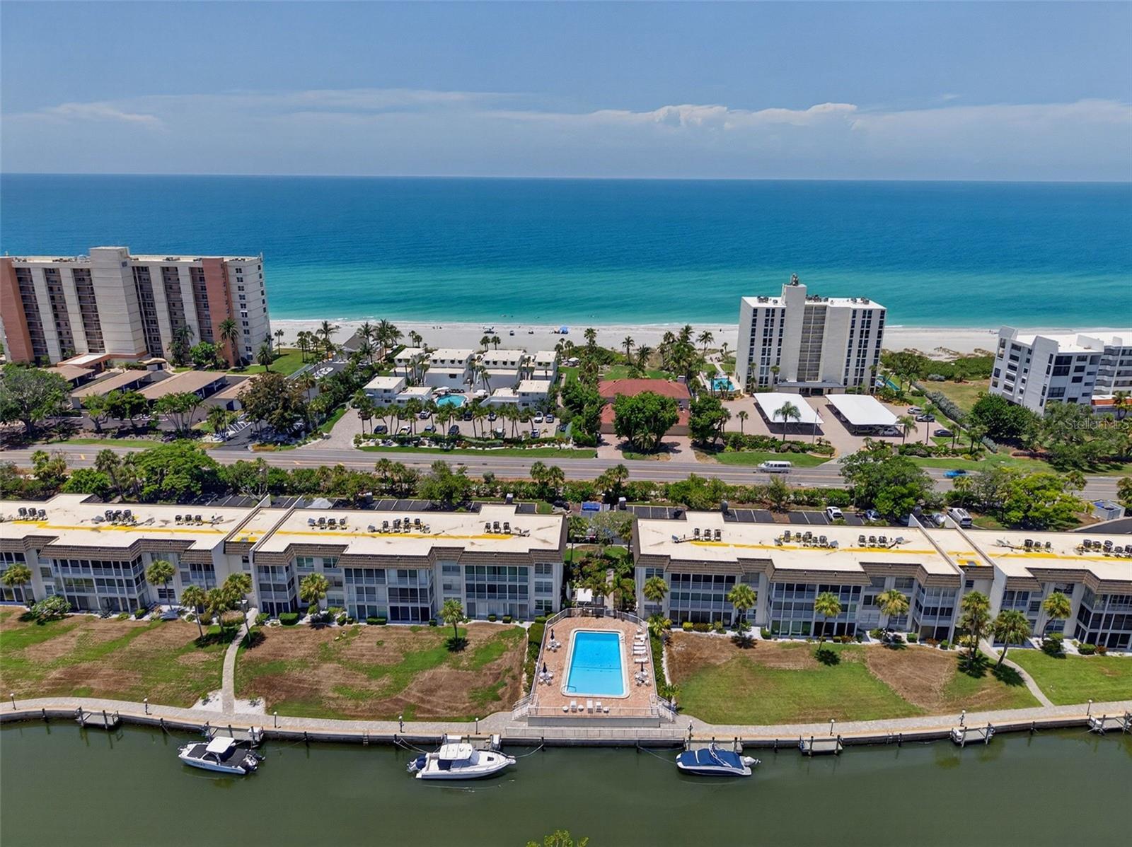 LONGBOAT HARBOUR - Residential