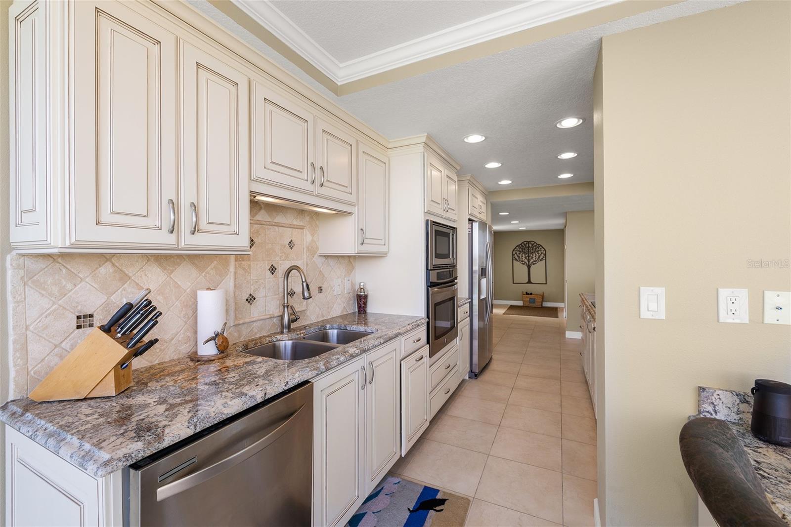 CONSTELLATION THE CONDO - Residential Lease