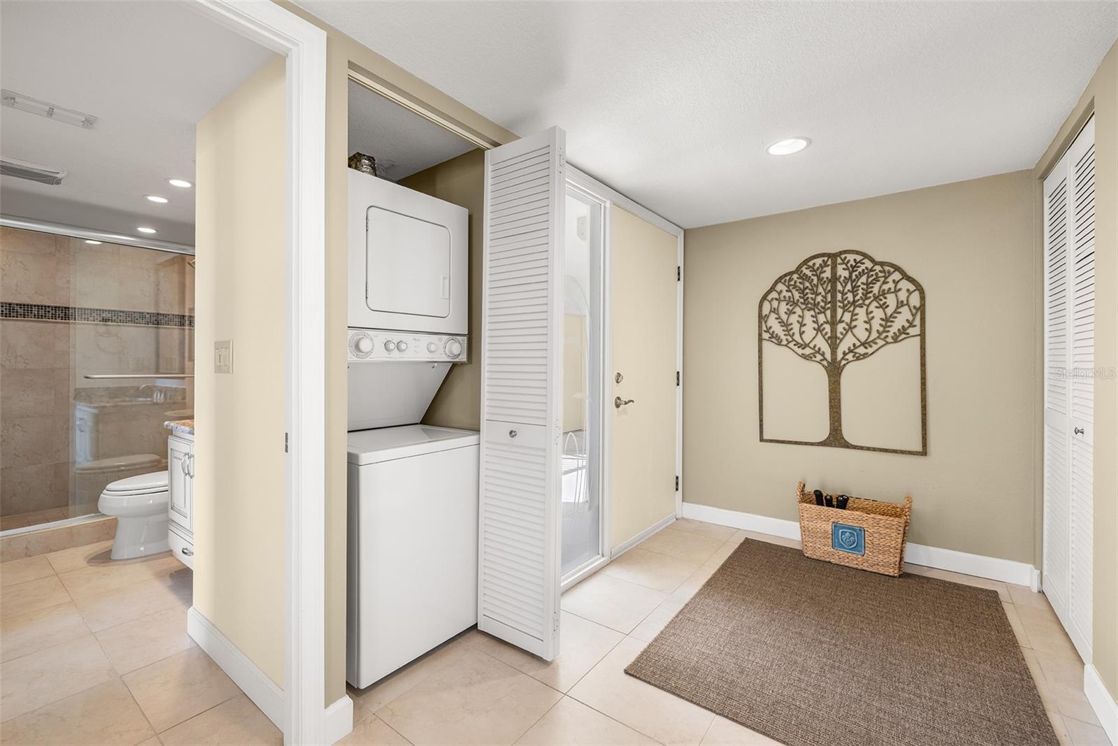 CONSTELLATION THE CONDO - Residential Lease