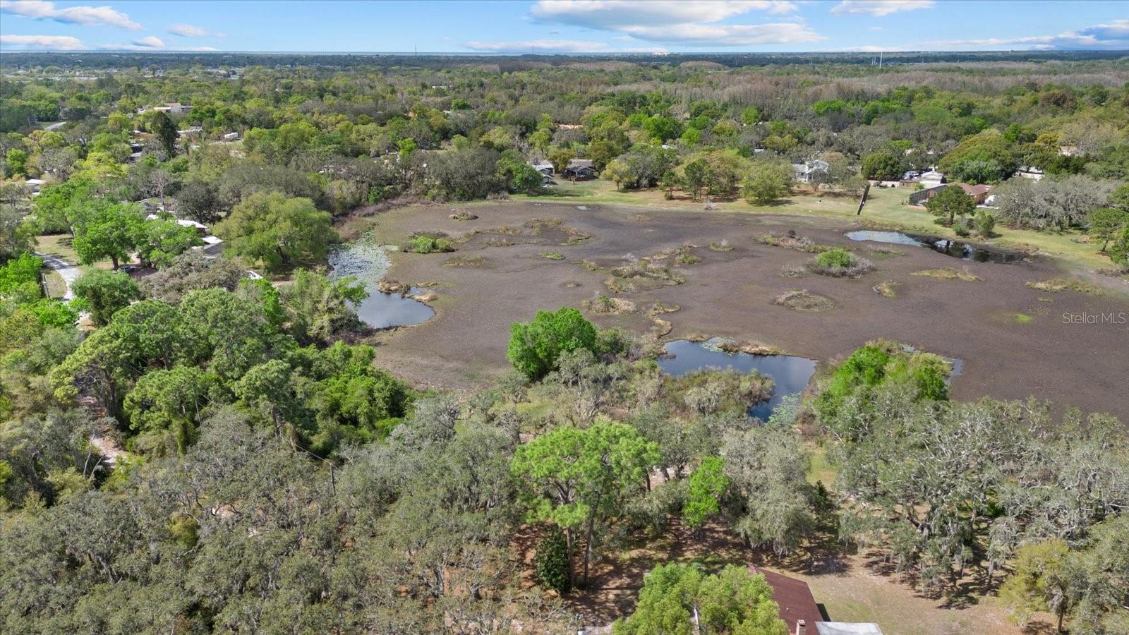 GOLDEN ACRES - Land