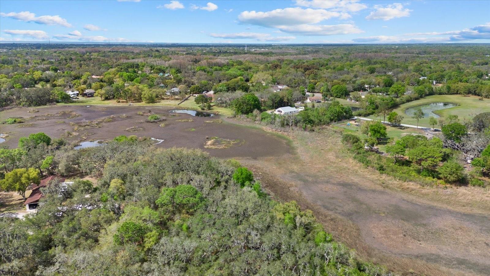 GOLDEN ACRES - Land