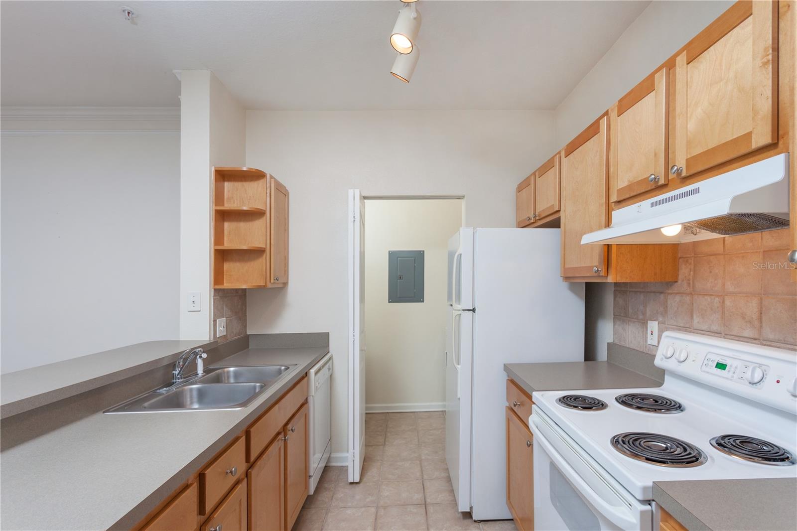 GRAND KEY A CONDO - Residential Lease