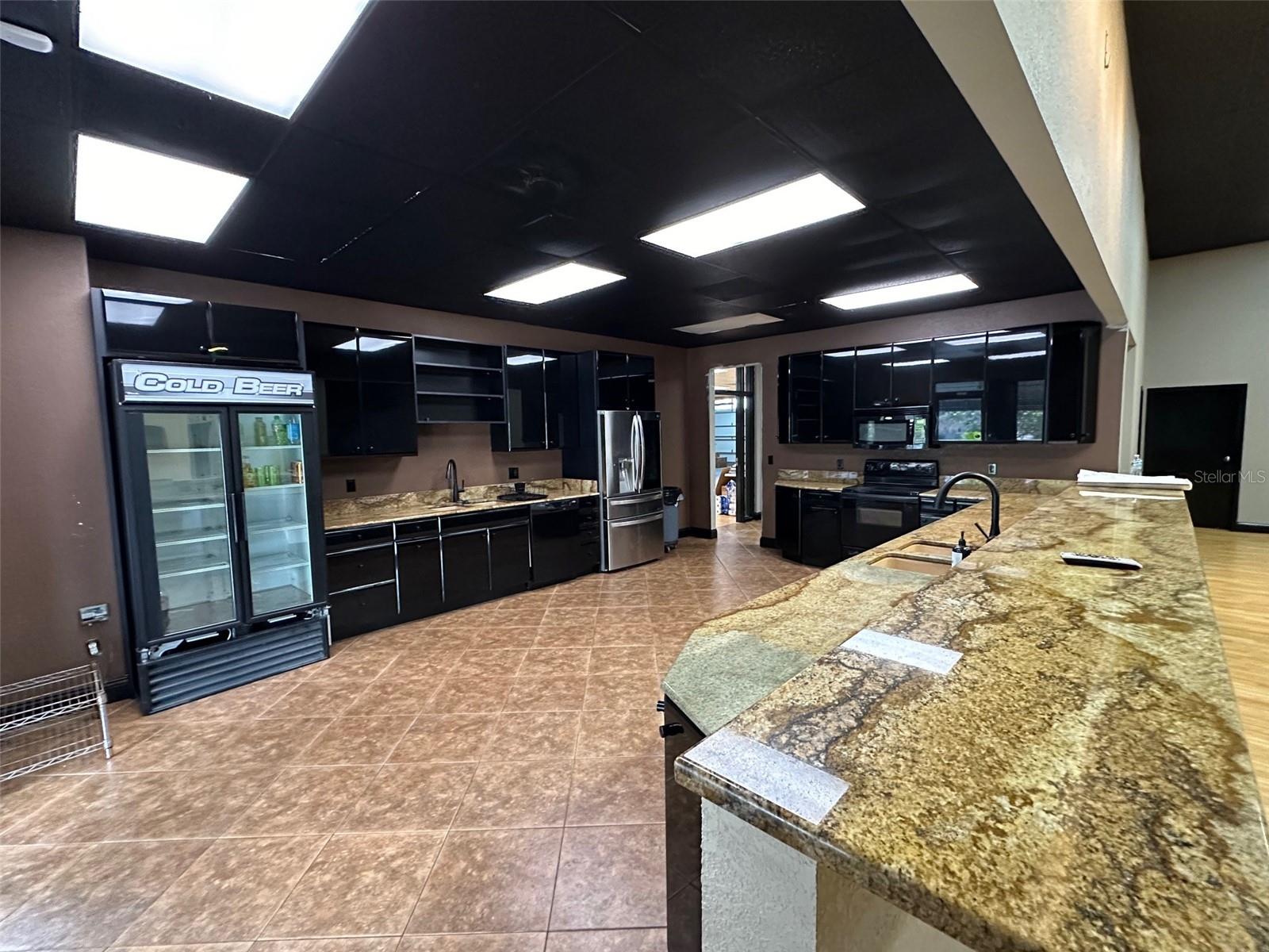 EDGEWATER NORTH COMMERCE PARK - Commercial Sale