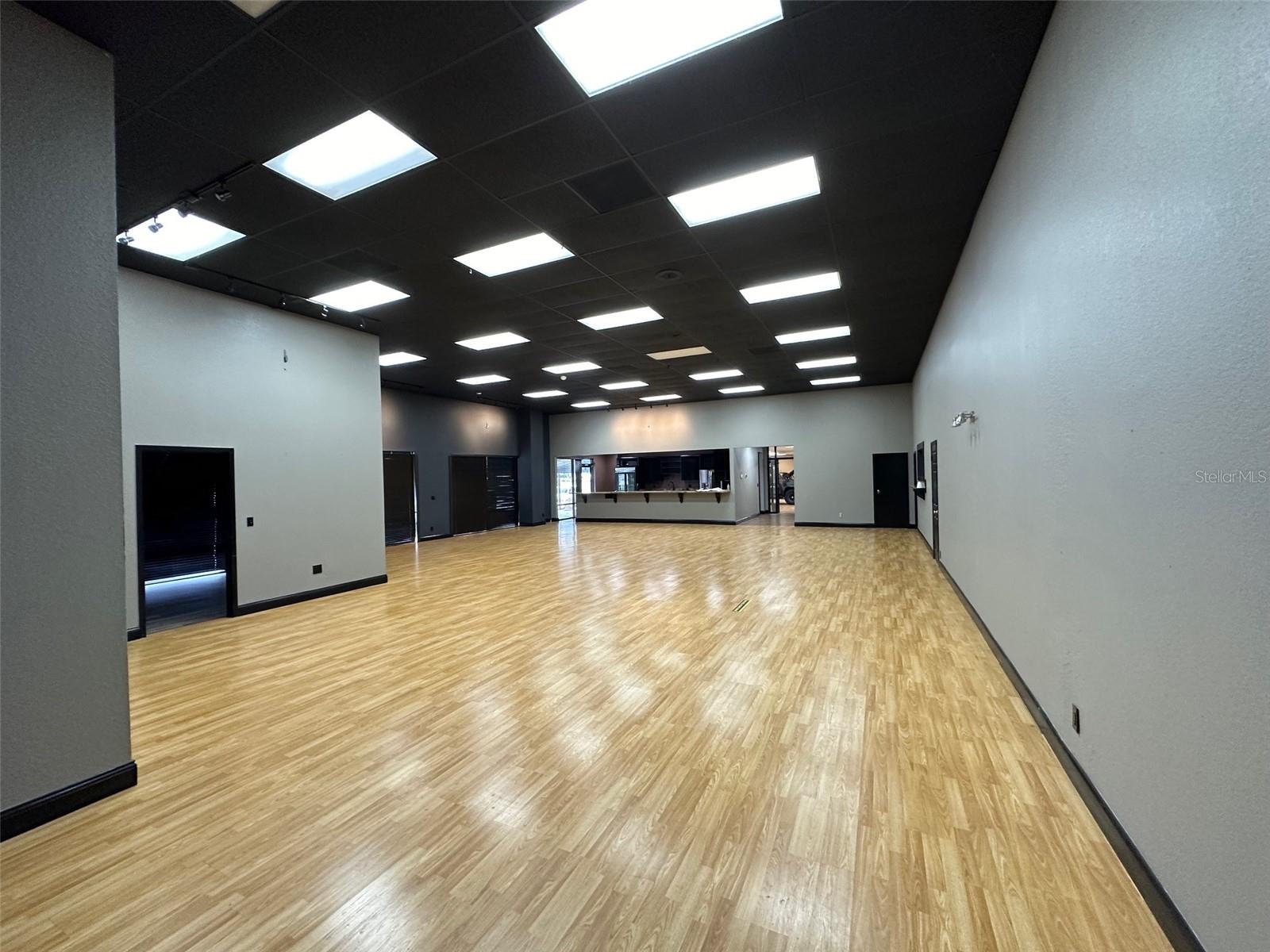EDGEWATER NORTH COMMERCE PARK - Commercial Sale