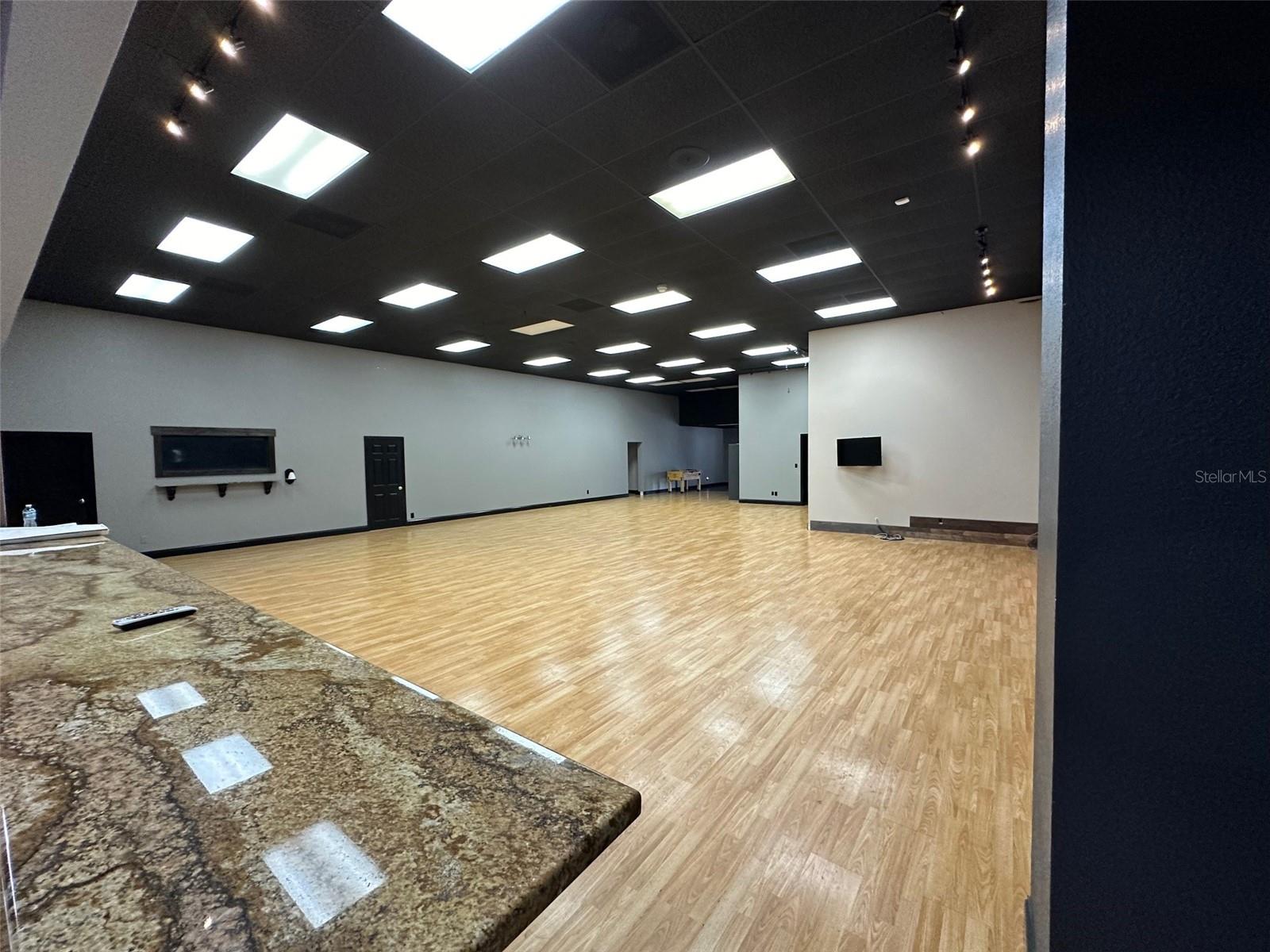 EDGEWATER NORTH COMMERCE PARK - Commercial Sale
