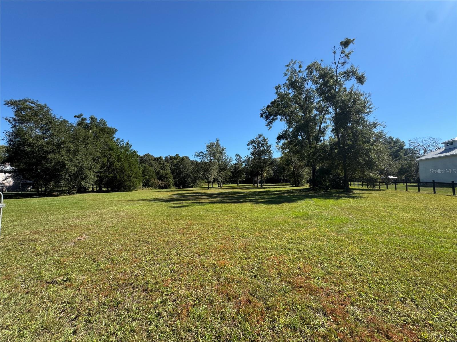 IVEY RUN ESTATES - Land