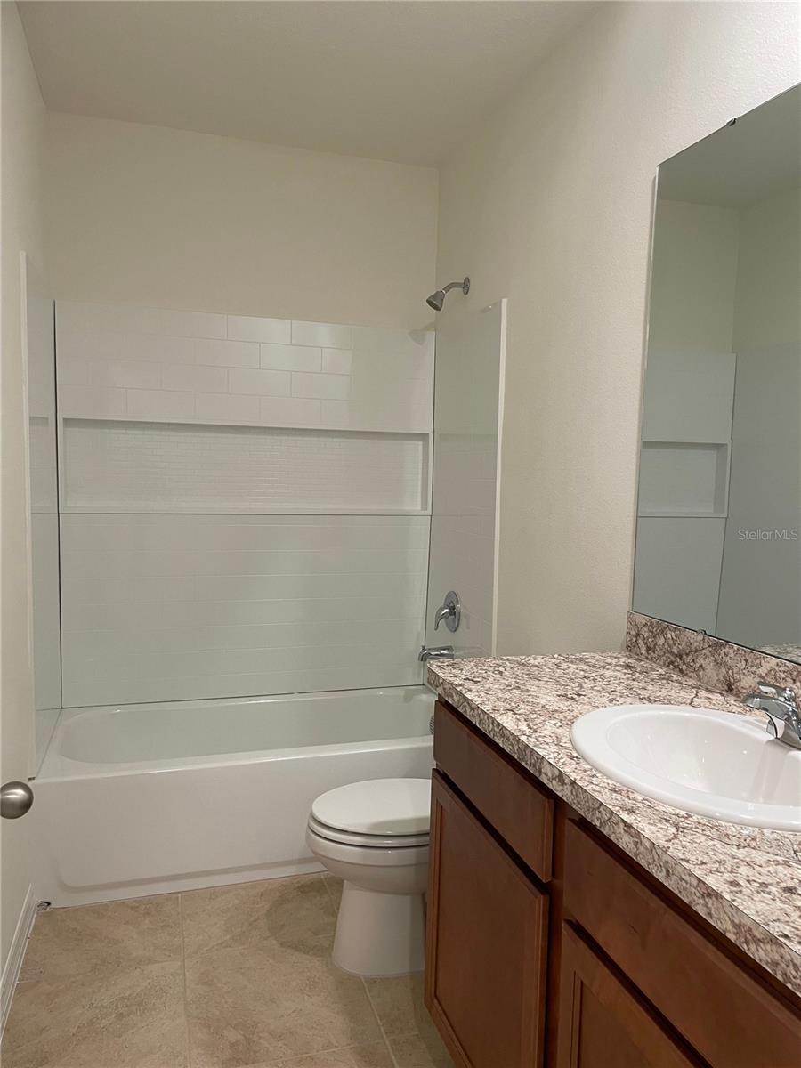 ATRIA/RIDGEWOOD LAKES - Residential Lease
