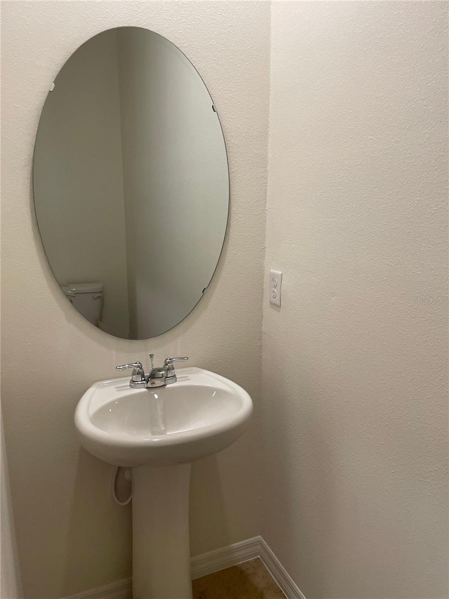 ATRIA/RIDGEWOOD LAKES - Residential Lease