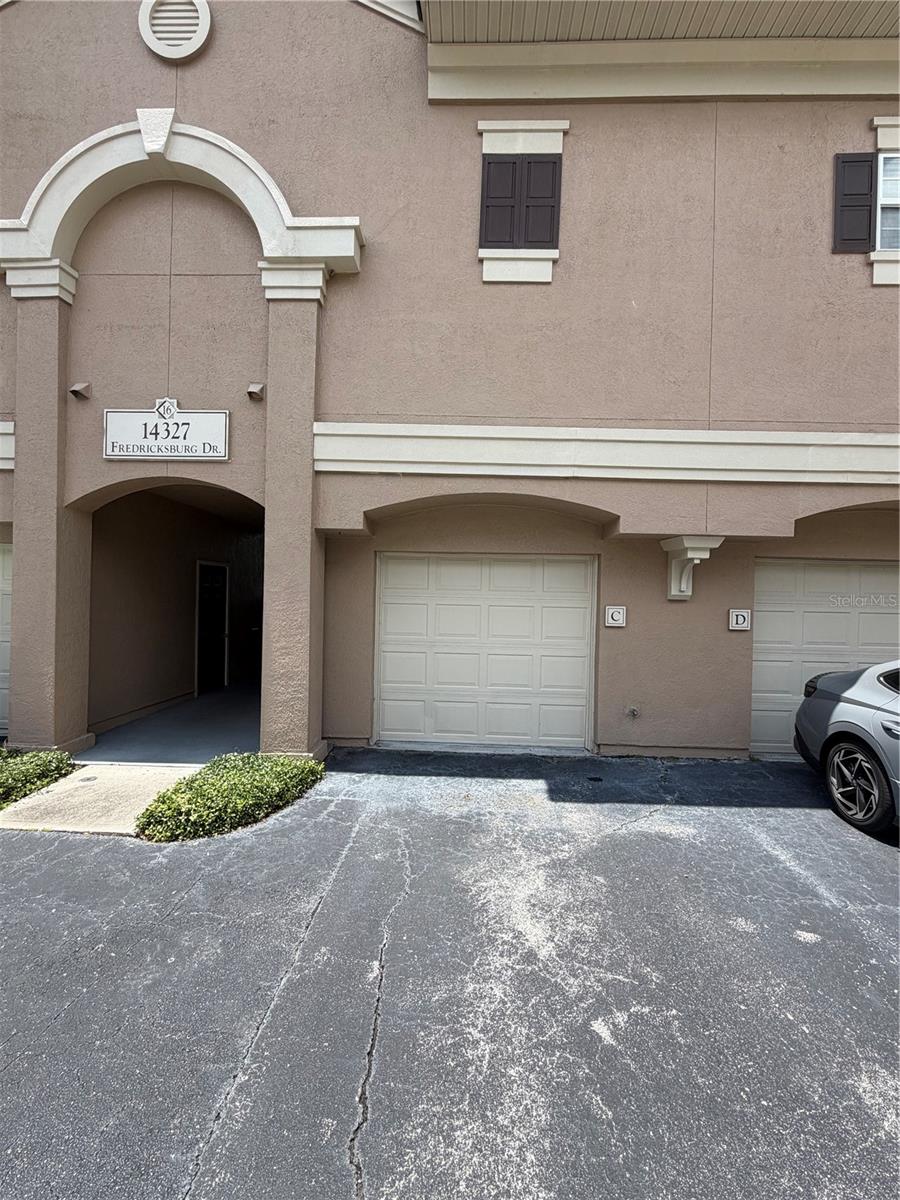 CAPRI/HUNTERS CRK CONDO - Residential