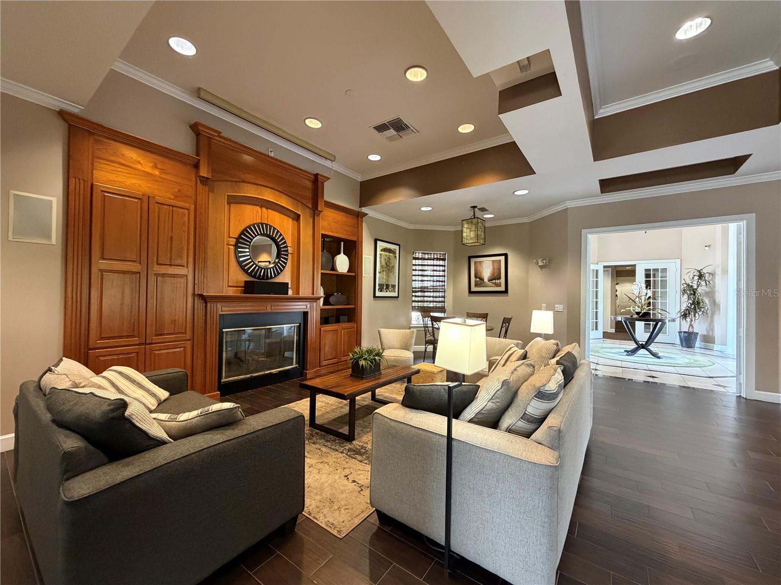 CAPRI/HUNTERS CRK CONDO - Residential