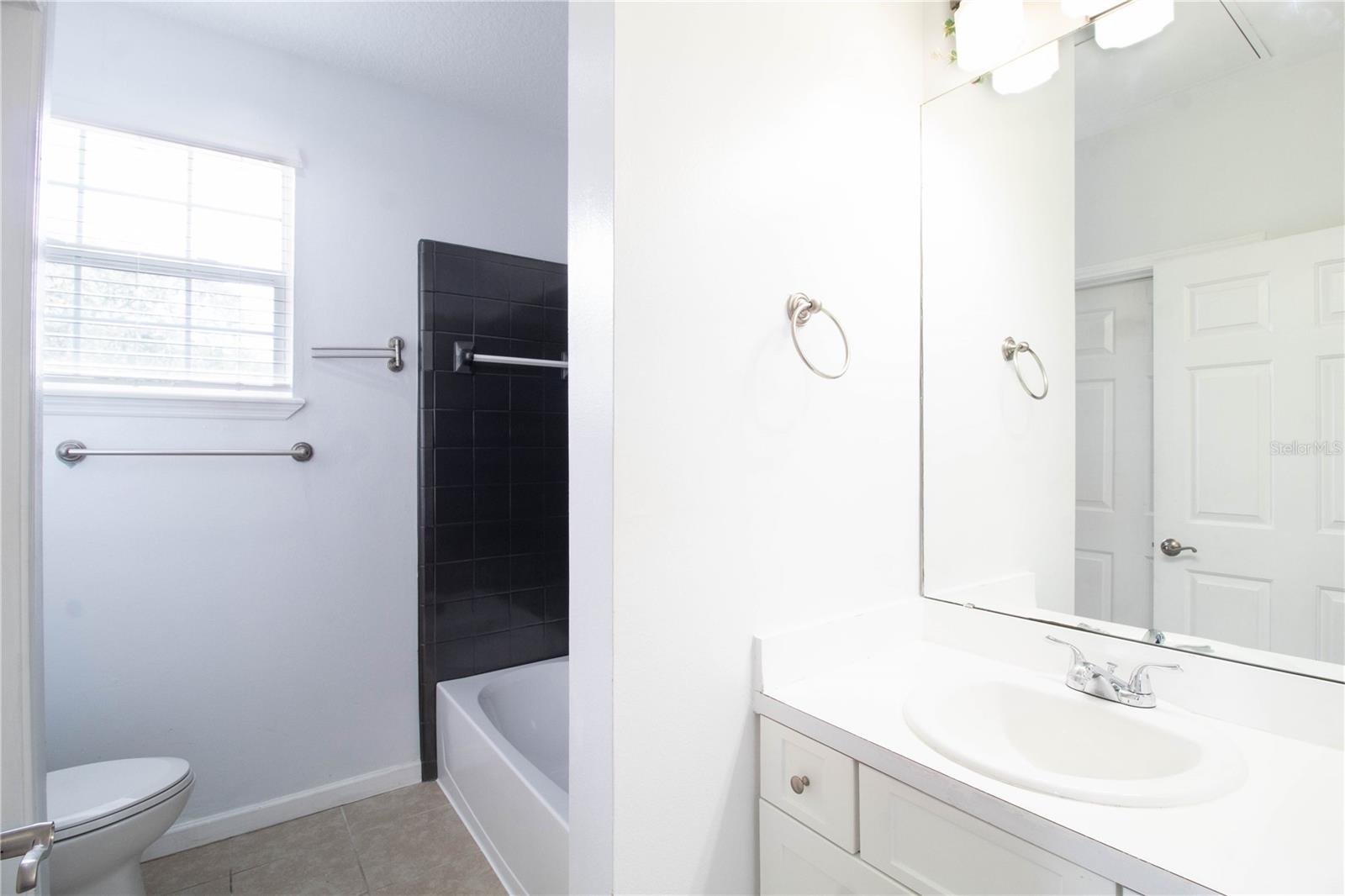 CAPRI/HUNTERS CRK CONDO - Residential