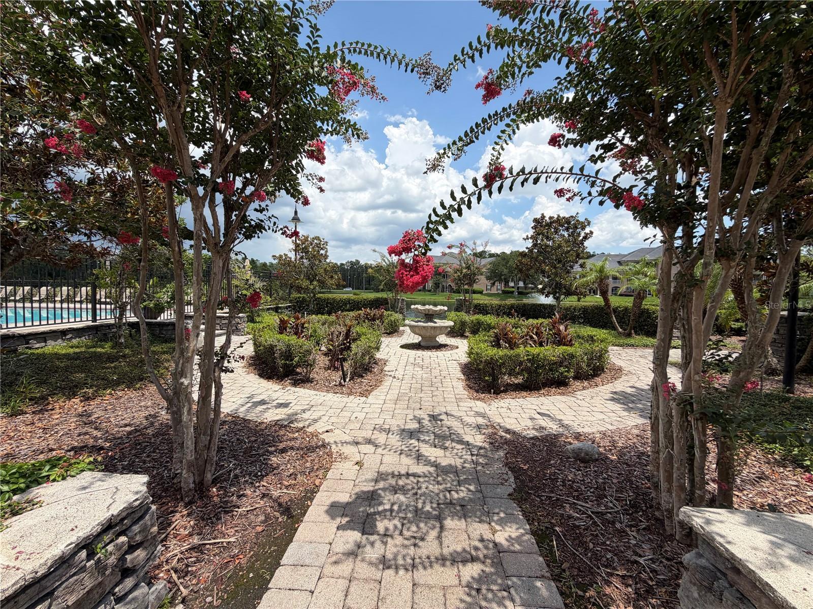 CAPRI/HUNTERS CRK CONDO - Residential