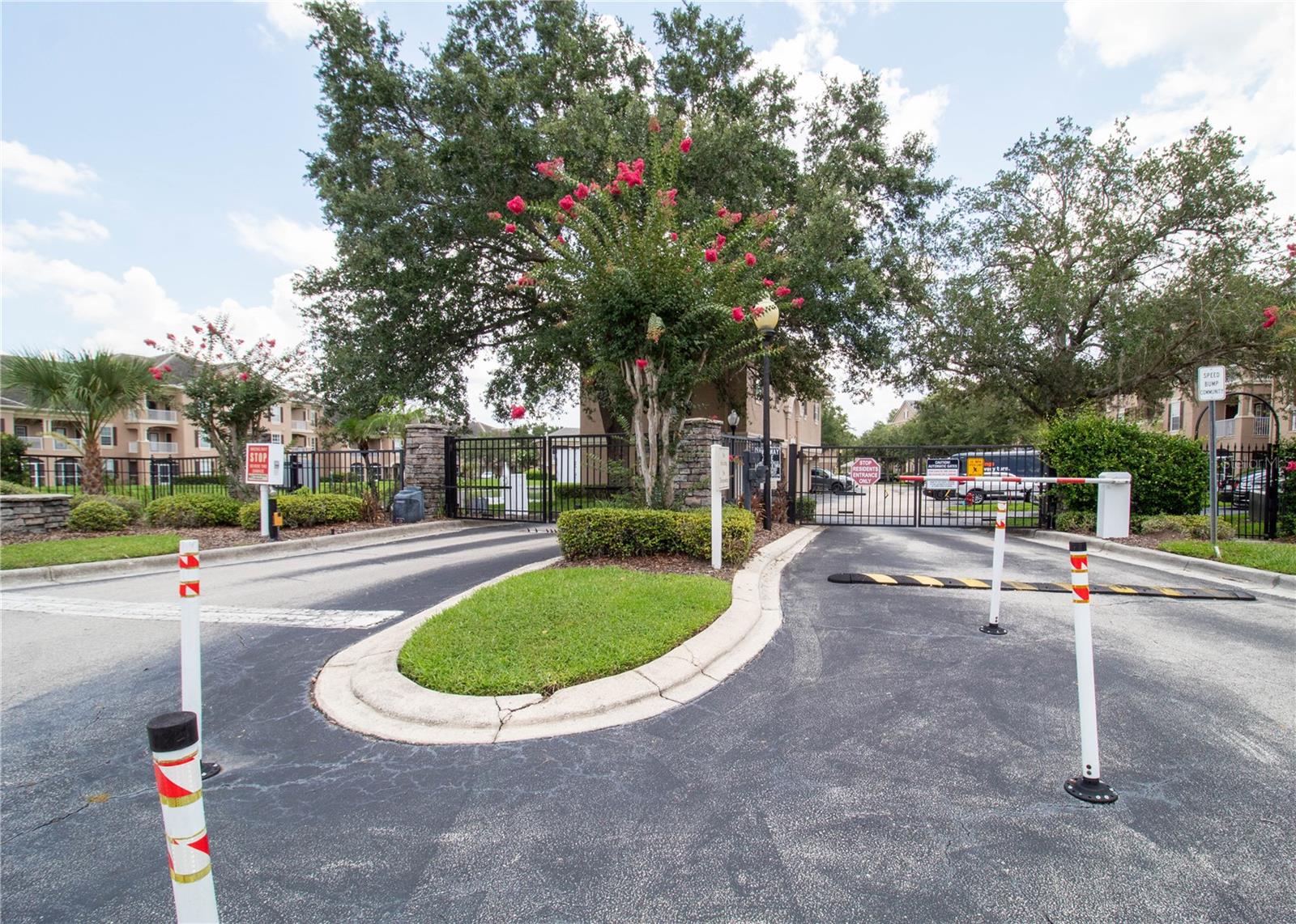 CAPRI/HUNTERS CRK CONDO - Residential