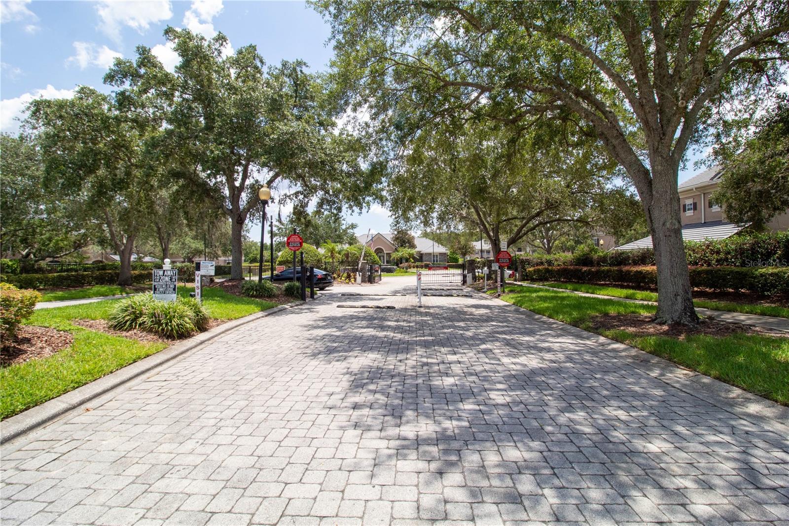 CAPRI/HUNTERS CRK CONDO - Residential