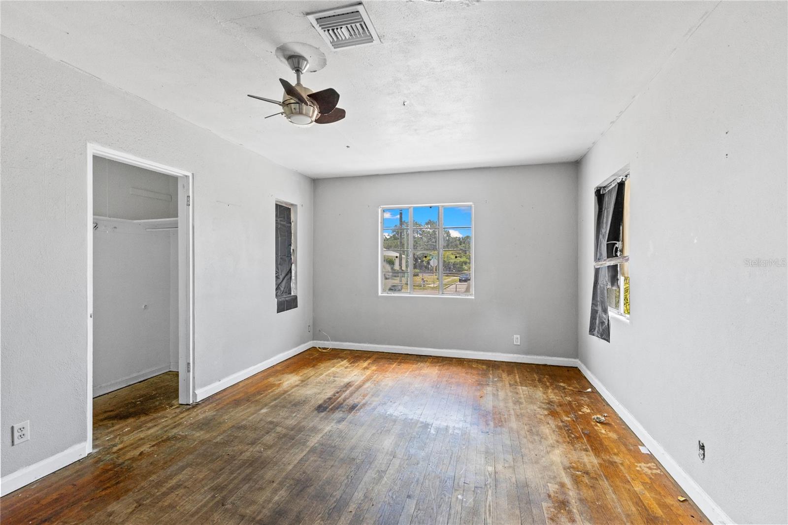 SUNSET PARK FIRST SEC - Residential