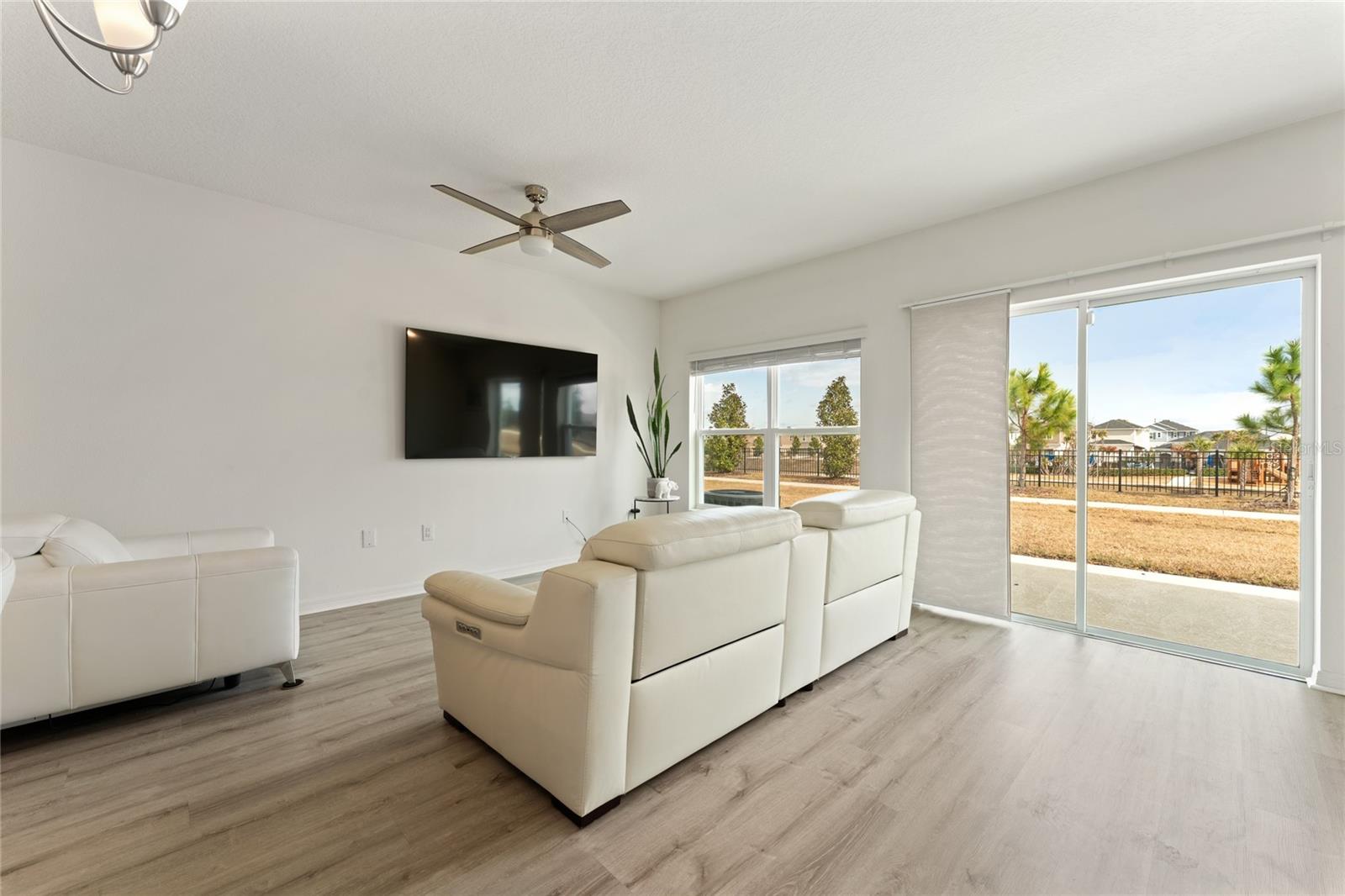 BELLAVIVA PH 4 - Residential