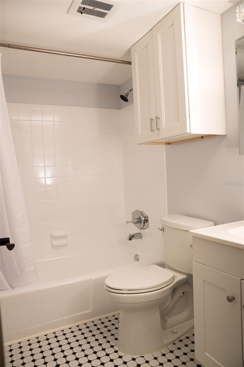 KINGSTON COURT VILLAS - Residential Lease
