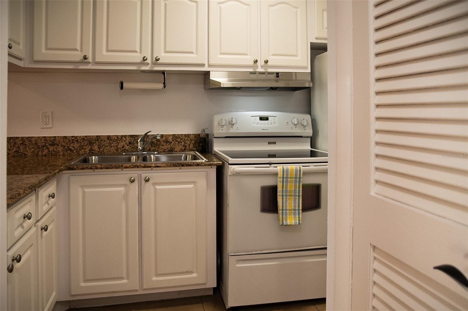 KINGSTON COURT VILLAS - Residential Lease