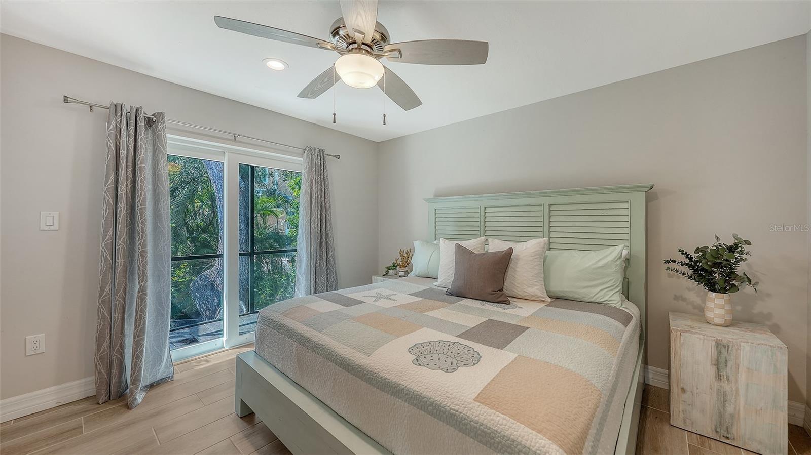 SIESTA COVE SUB - Residential