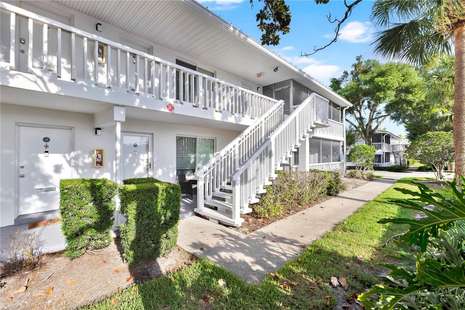 LAKE MAITLAND TERRACE APTS - Residential