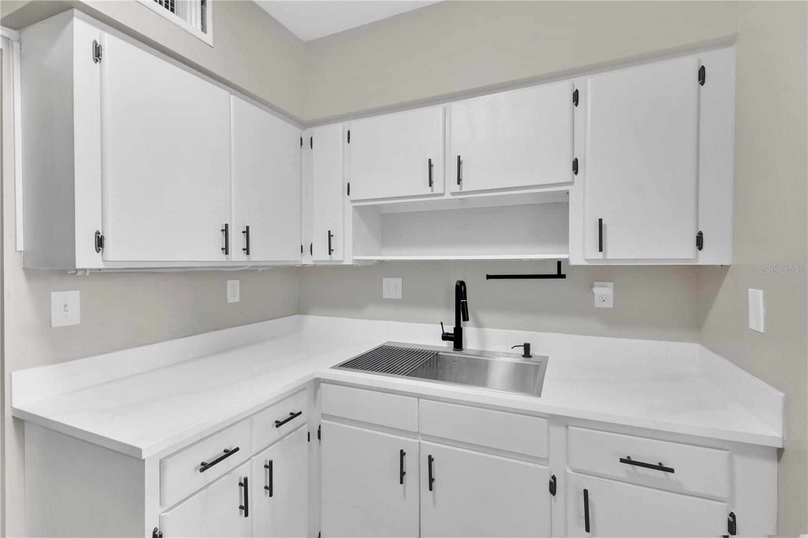 LAKE MAITLAND TERRACE APTS - Residential
