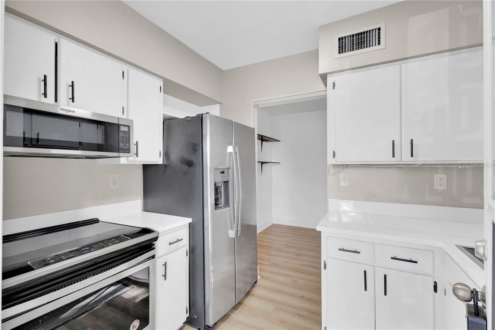 LAKE MAITLAND TERRACE APTS - Residential