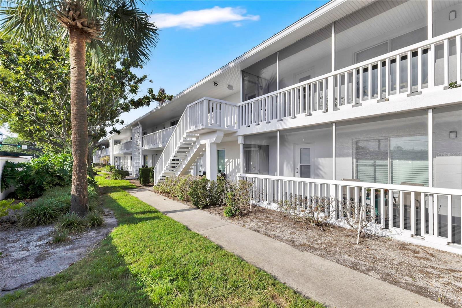 LAKE MAITLAND TERRACE APTS - Residential