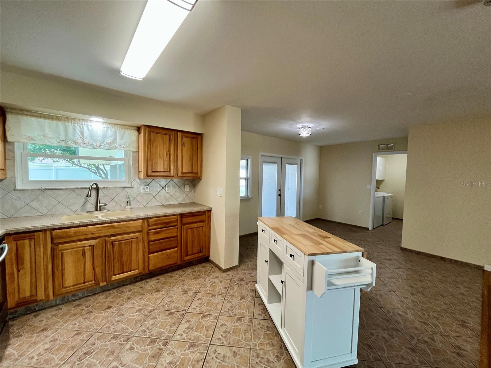 DEL WEBBS SUN CITY FLORIDA UN - Residential Lease