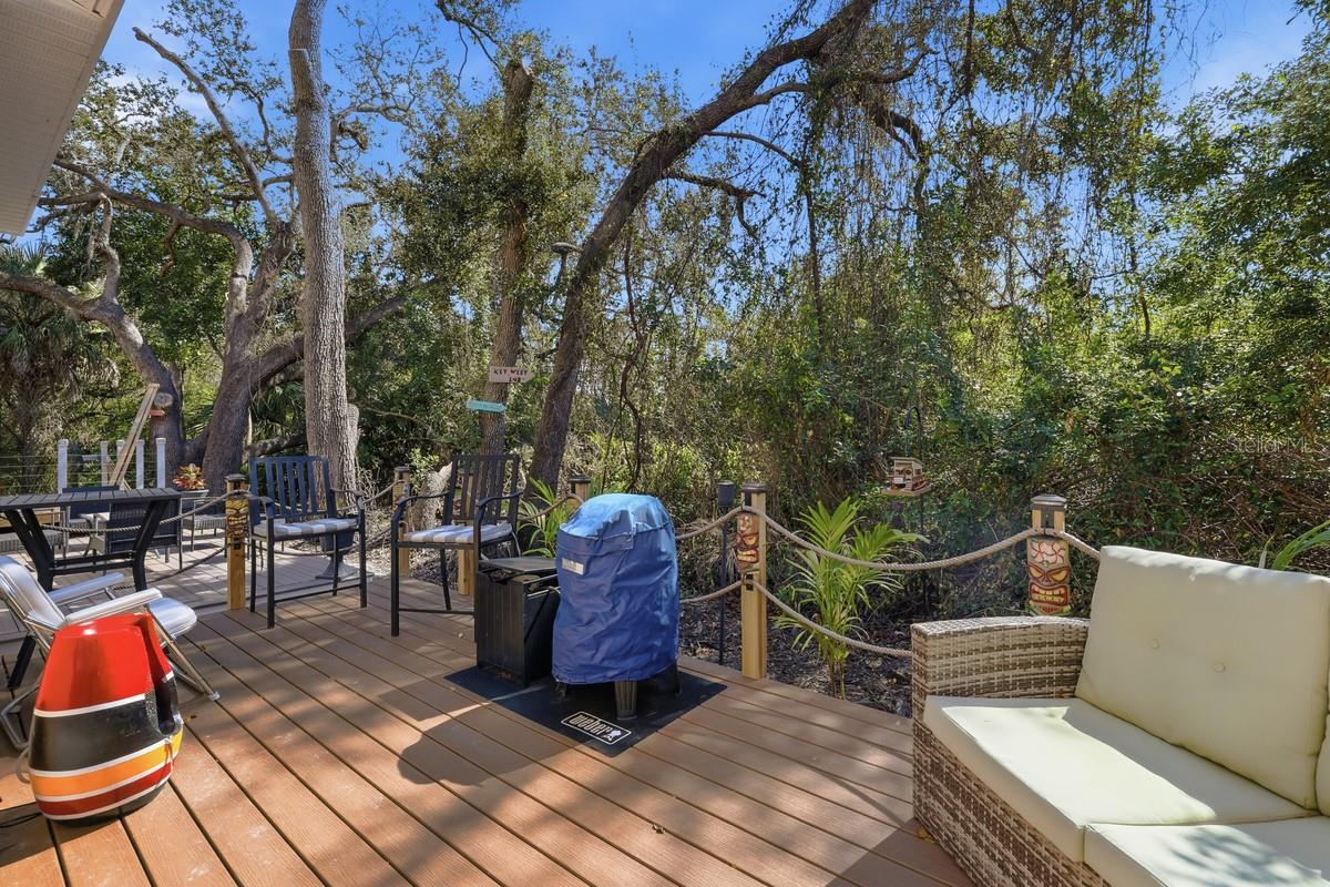 2-bedroom, 2.5-bath townhome offering 1,340 sq ft of functional living space with a true double driveway and an attached single-car garage with depth suitable for a full-size SUV. The layout includes two screened lanais, featuring a covered under-truss lanai with preserve views and an extended rear deck providing additional outdoor living space and privacy.
Interior features include an open living and dining area, well-positioned bedrooms for separation, and practical flow designed for everyday living or seasonal use.
Convenient North Fort Myers location just minutes to Downtown Fort Myers and approximately 30 minutes to Southwest Florida International Airport (RSW) and Punta Gorda Airport.
Property highlights include private rear exposure, expanded outdoor space, and functional parking—features not commonly found at this price point.
A 1-year home warranty is included, offering additional value and buyer confidence.