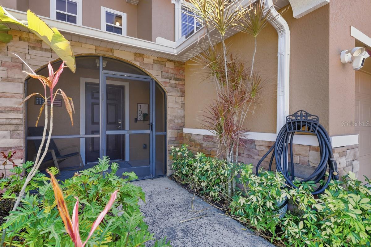 BAYSHORE COMMONS - Residential
