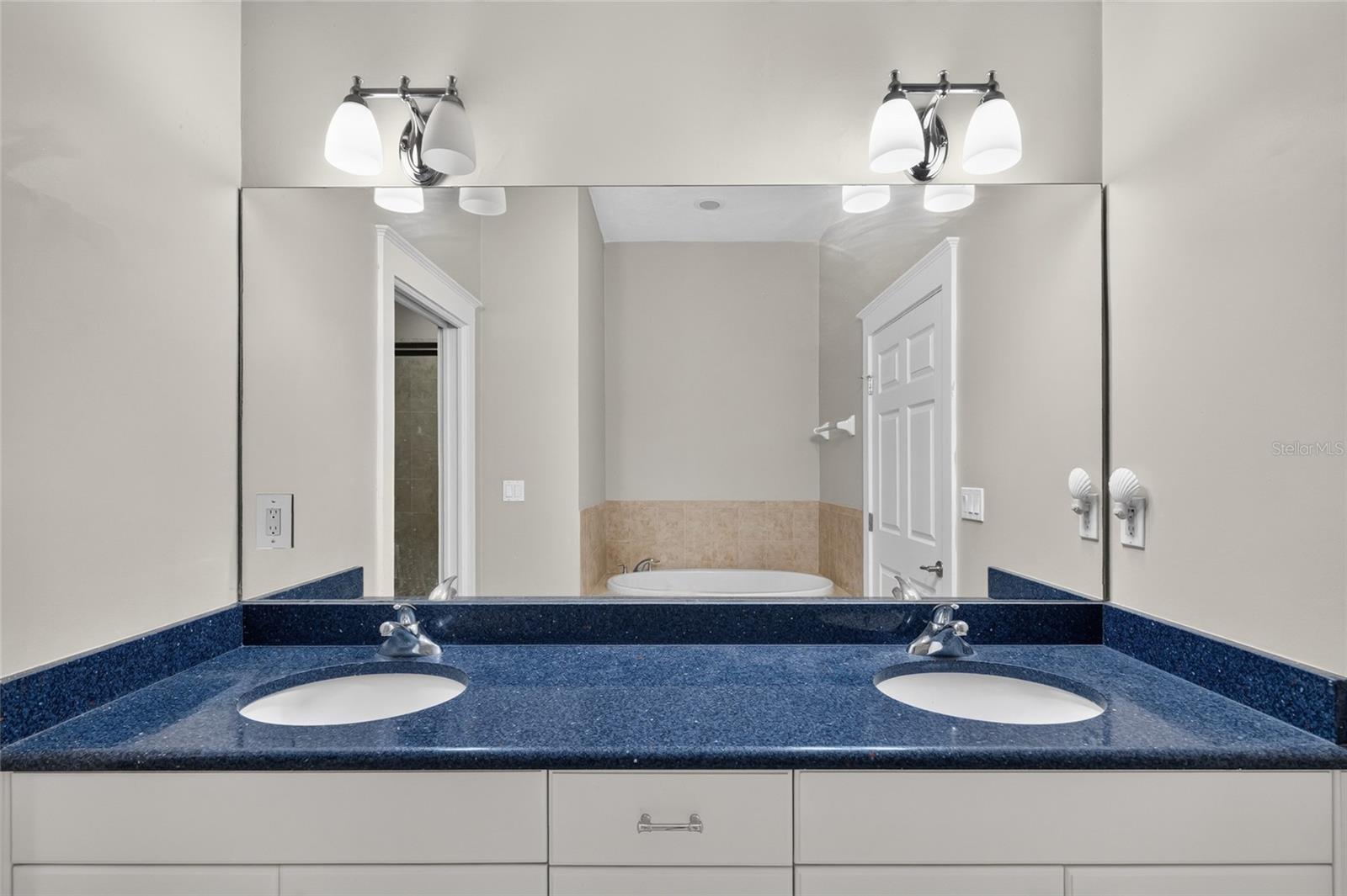 REGENTS PARK CONDO PH II - Residential