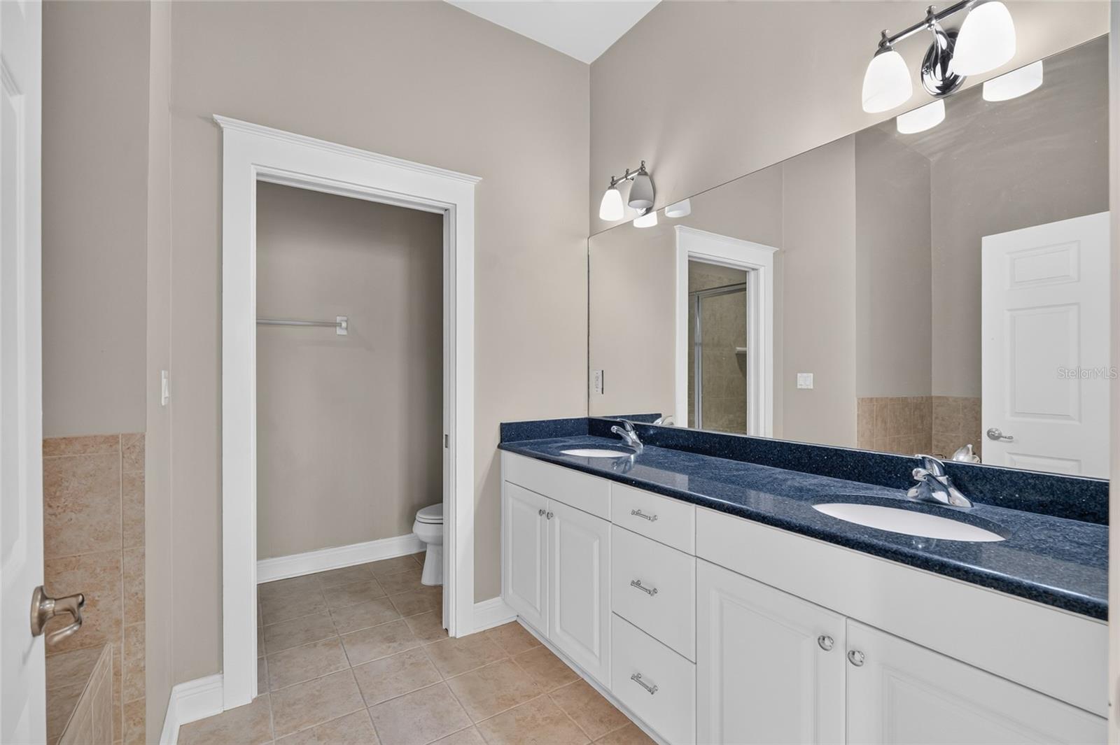 REGENTS PARK CONDO PH II - Residential