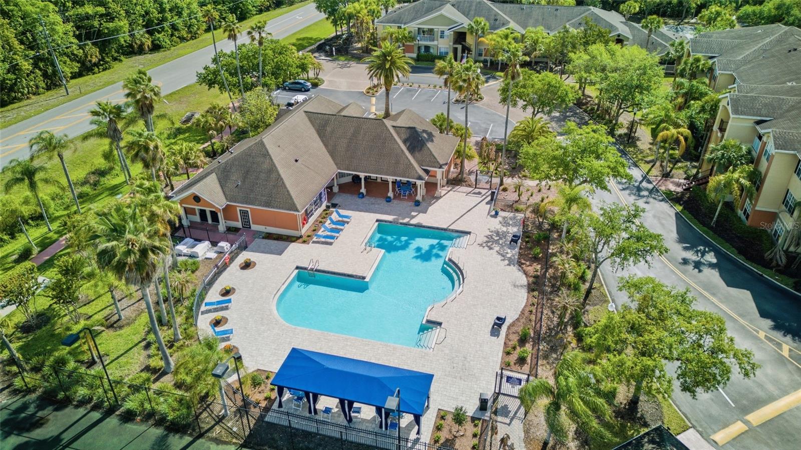 VILLAS AT LAKESIDE A CONDO - Residential