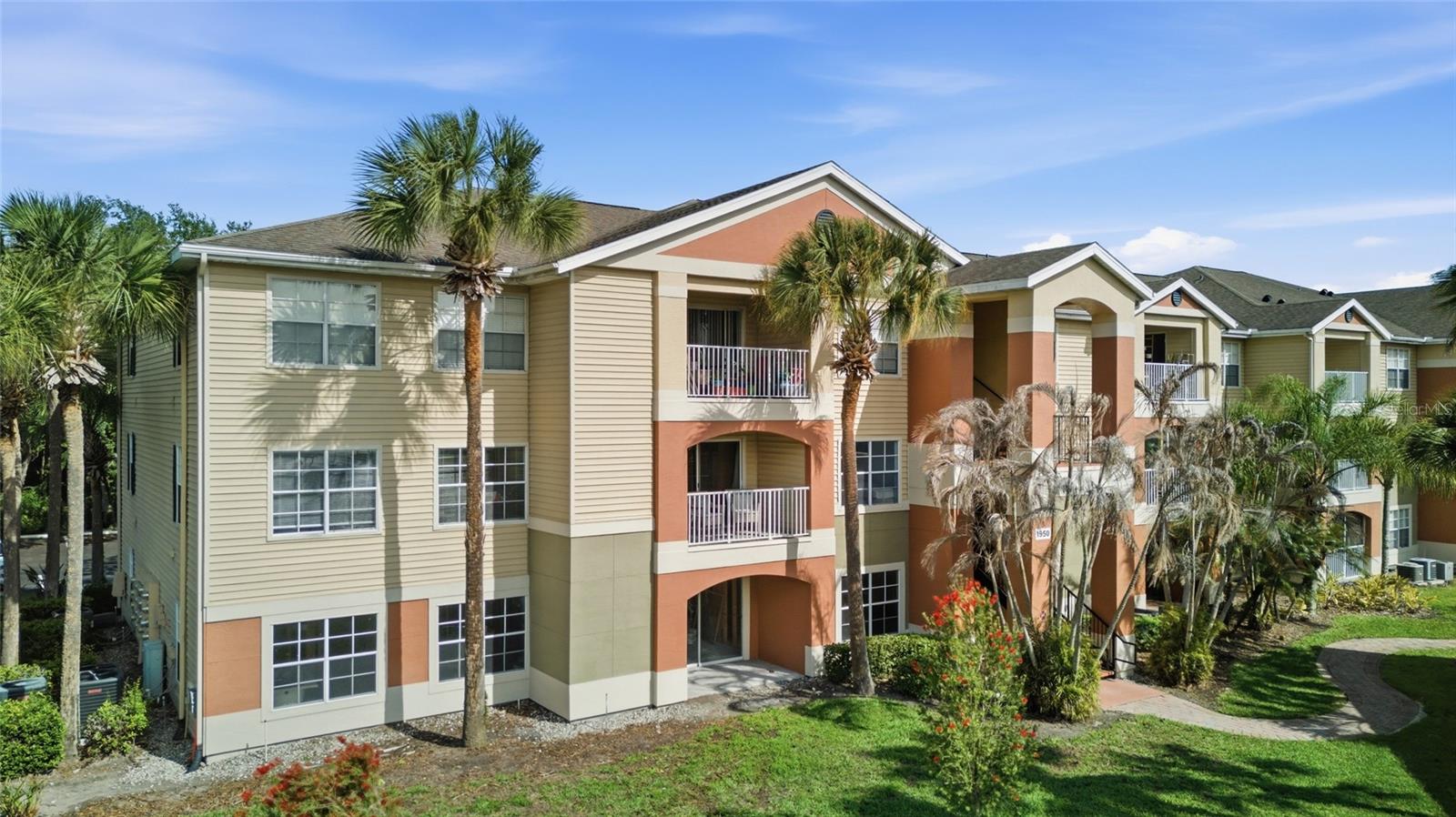 VILLAS AT LAKESIDE A CONDO - Residential