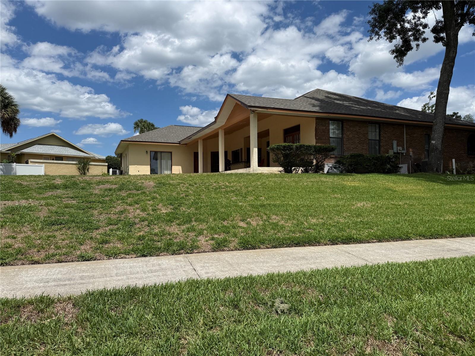 WATERFORD ON THE ALAFIA - Residential