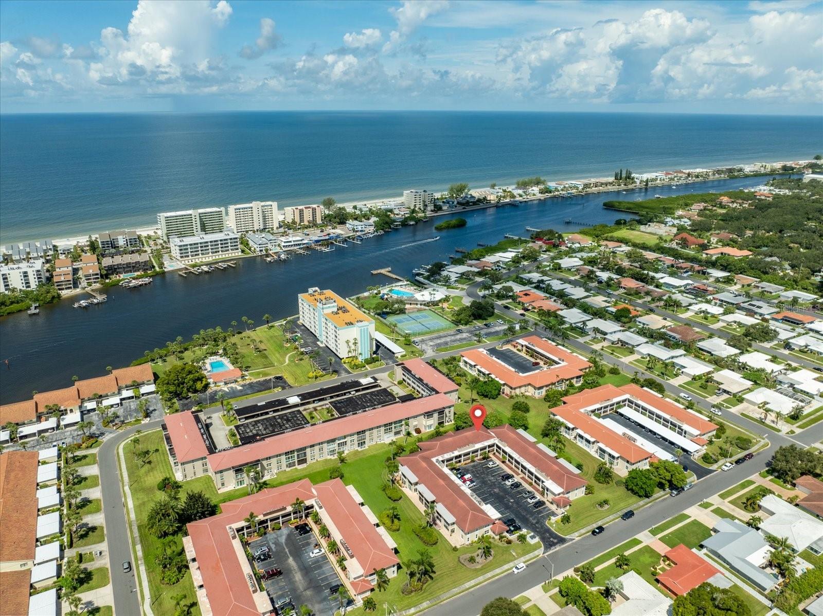 IMPERIAL POINT CONDO - Residential Lease