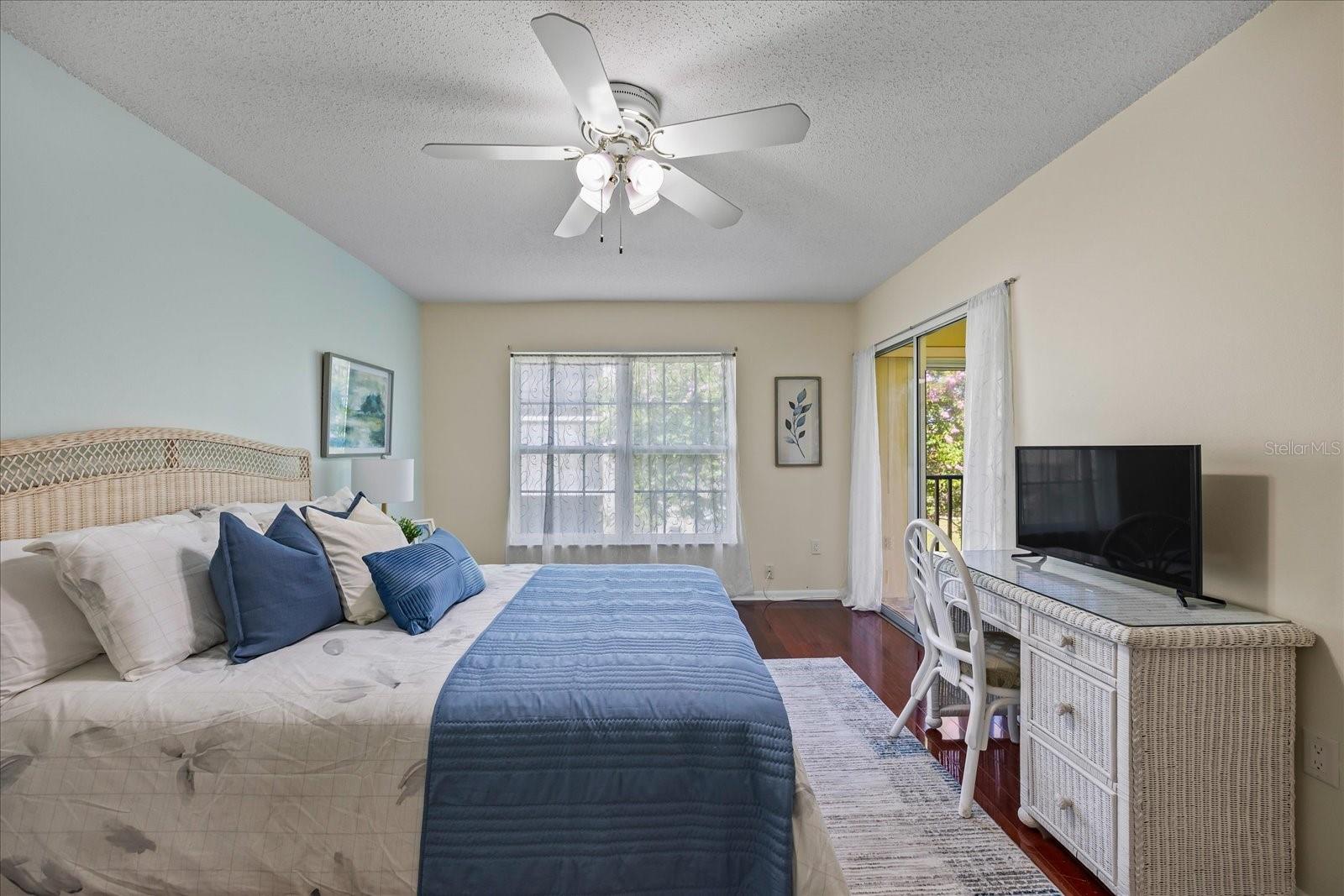 IMPERIAL POINT CONDO - Residential Lease
