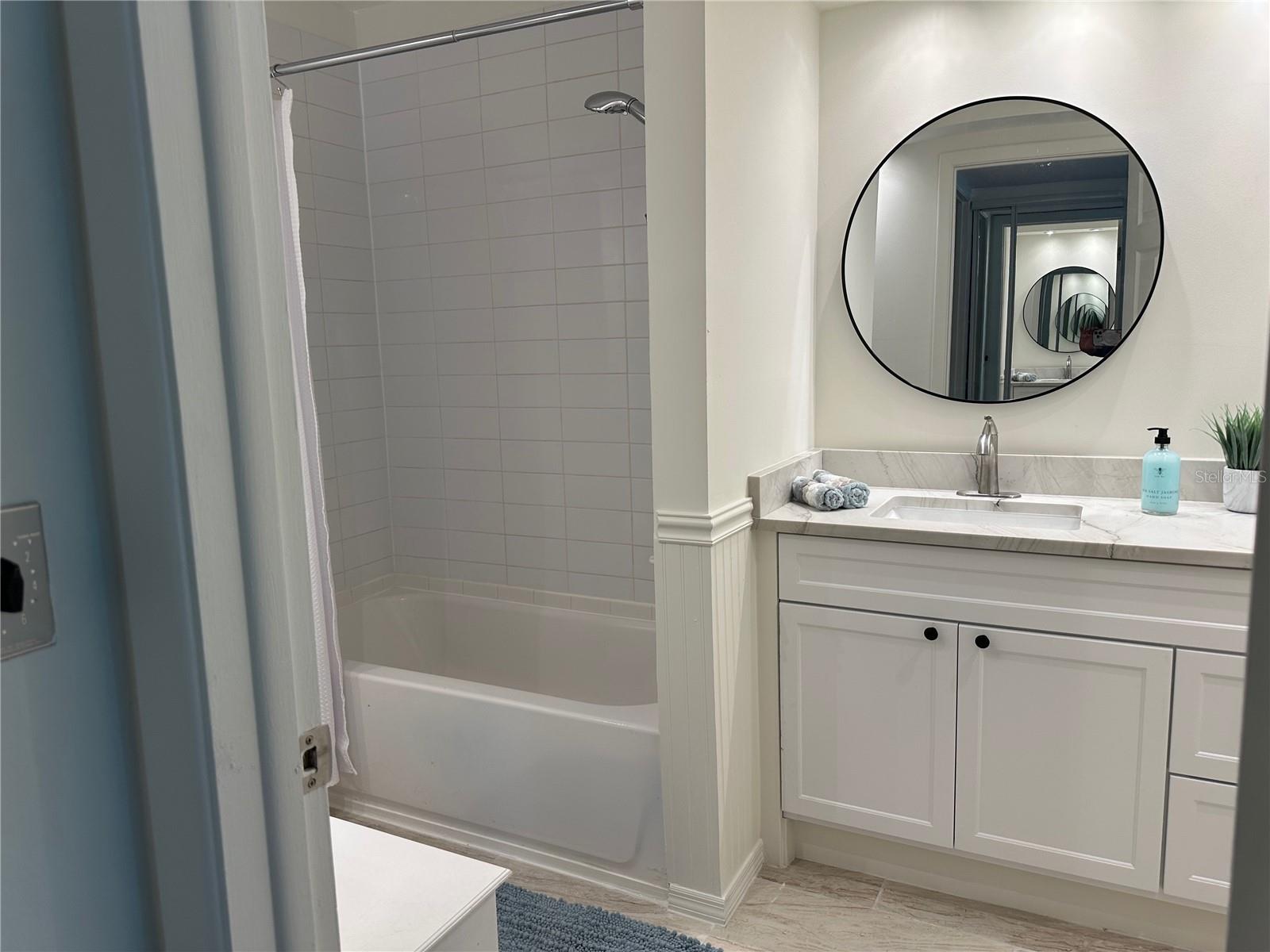 IMPERIAL POINT CONDO - Residential Lease