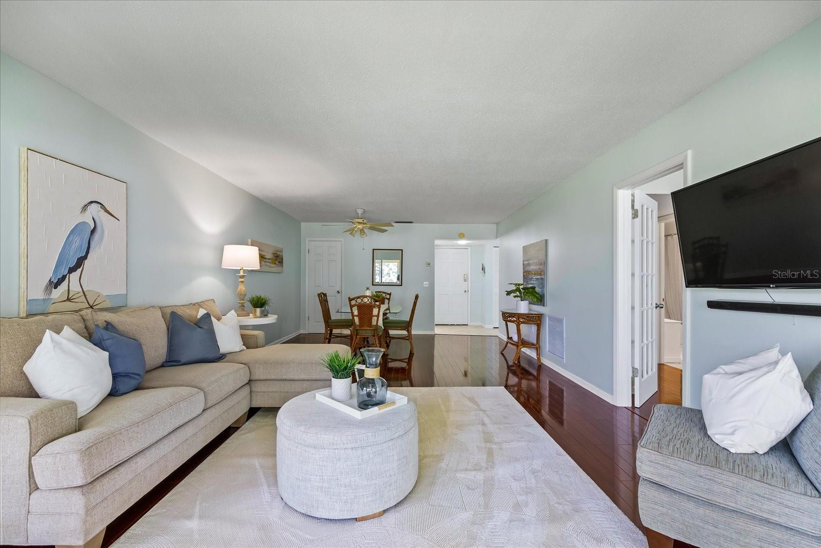 IMPERIAL POINT CONDO - Residential Lease