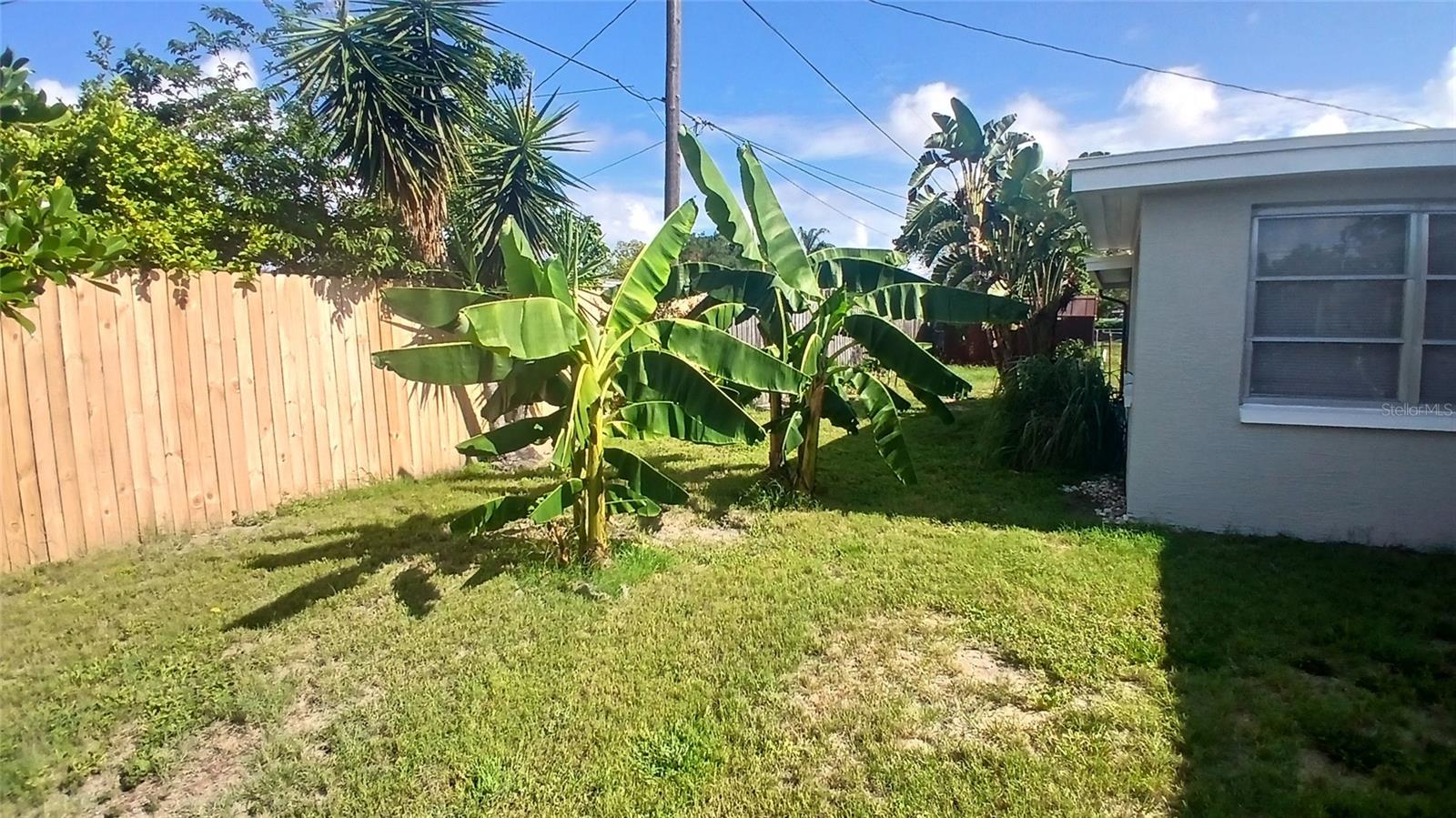 HOLIDAY GARDENS - Residential